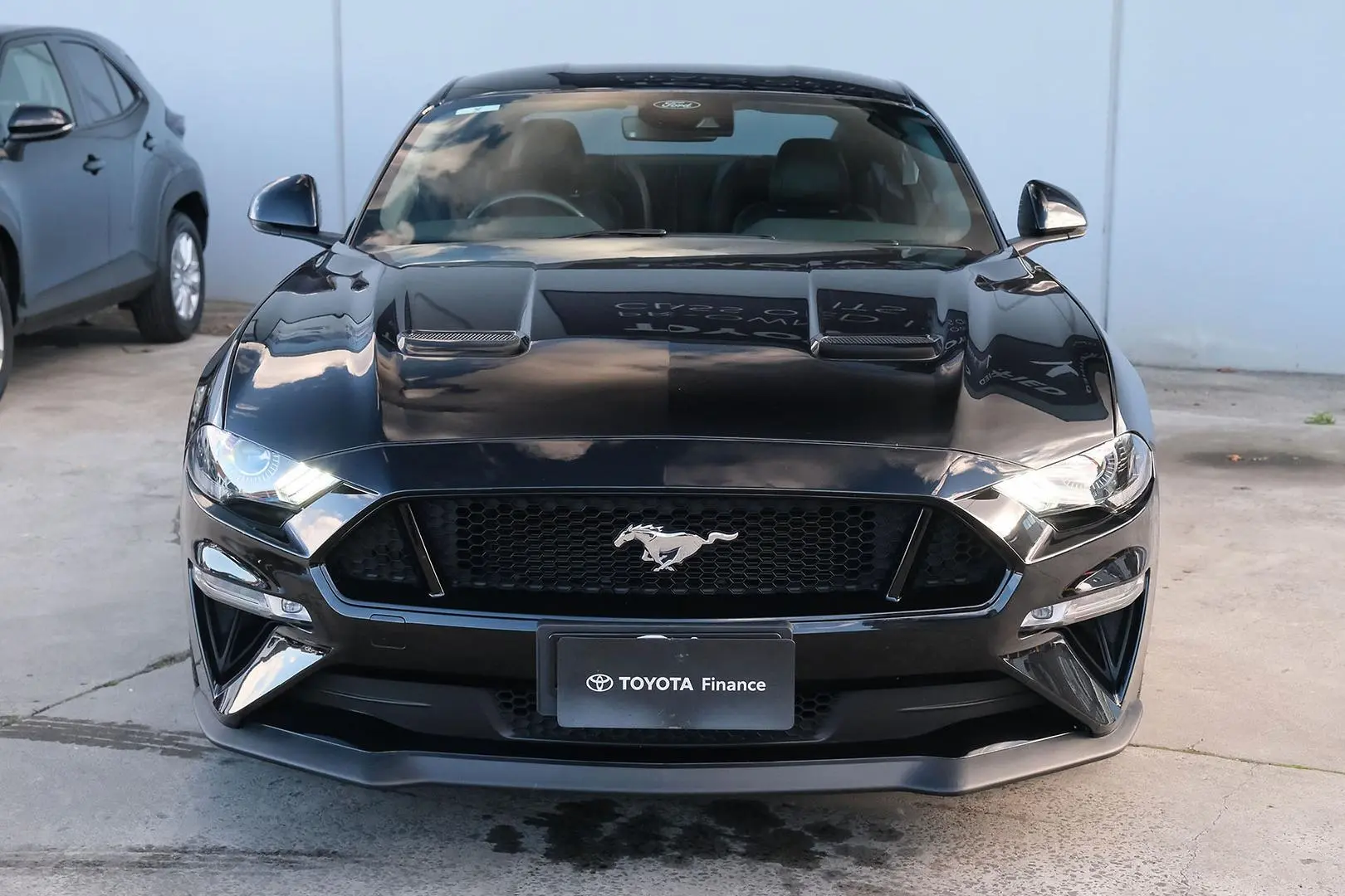 2018 Ford Mustang Gallery Image 3