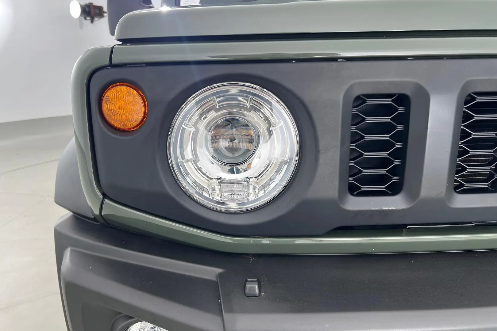 2021 Suzuki Jimny Gallery Image 2