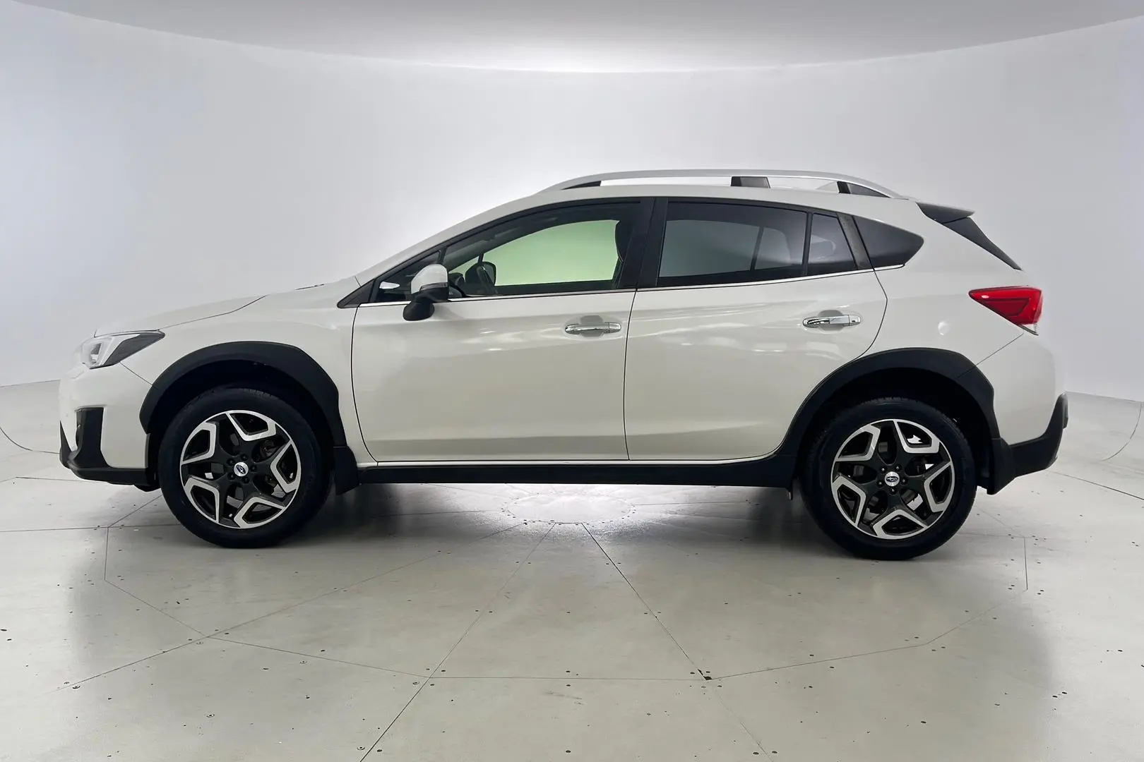 2017 Subaru XV Gallery Image 8