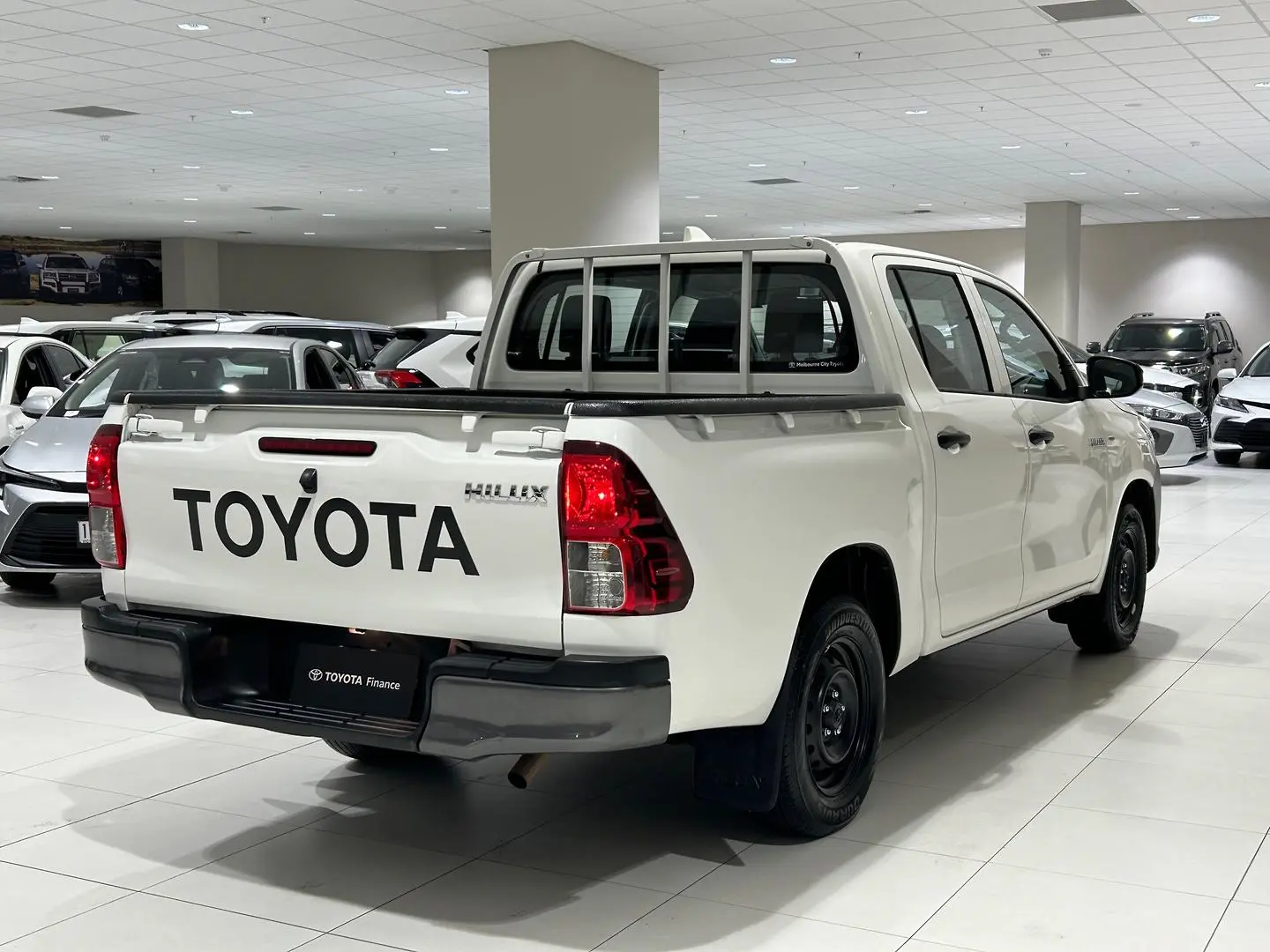 2022 Toyota Hilux Gallery Image 9