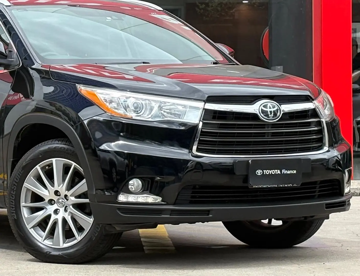 2015 Toyota Kluger Gallery Image 4