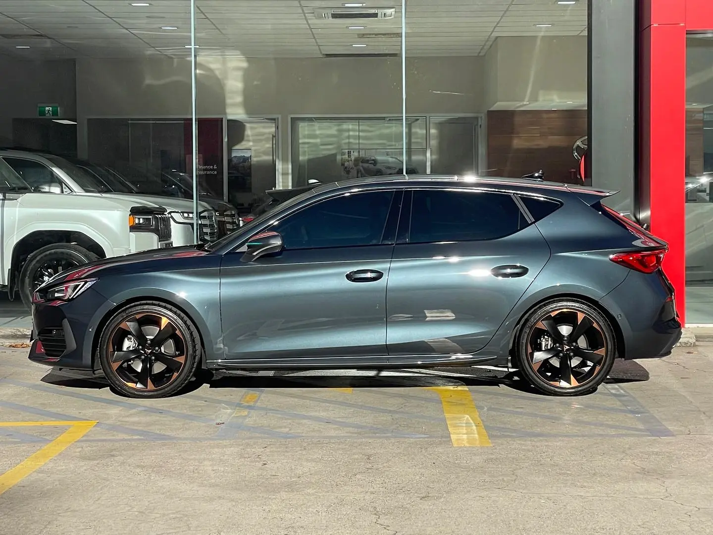 2024 CUPRA Leon Gallery Image 5