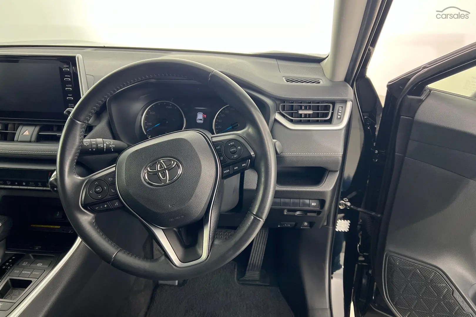 2019 Toyota RAV4 Image 15