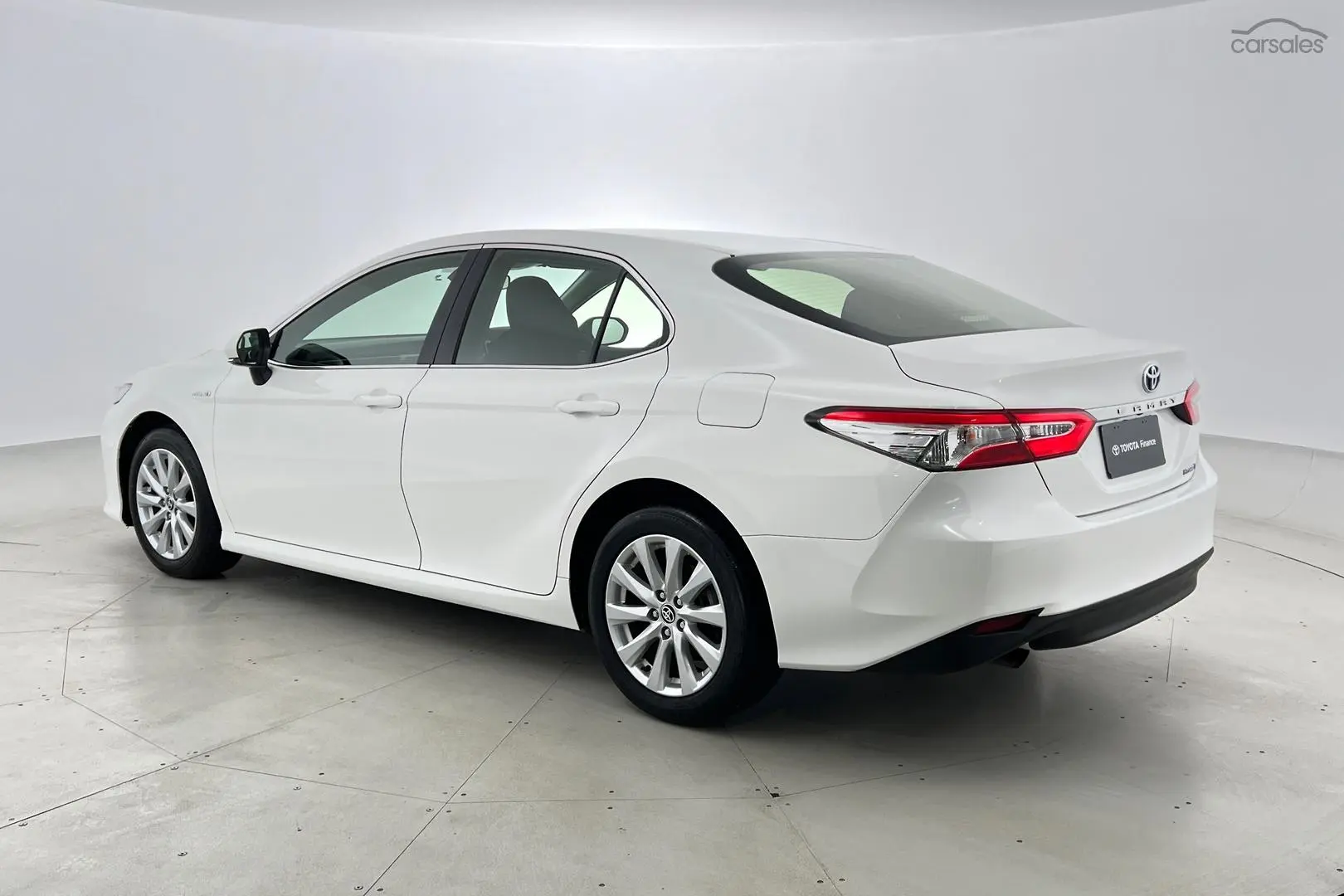 2020 Toyota Camry Image 6