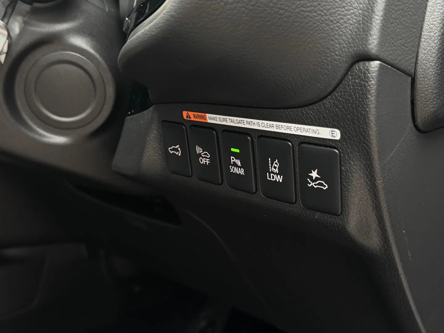 2020 Mitsubishi Outlander Gallery Image 18