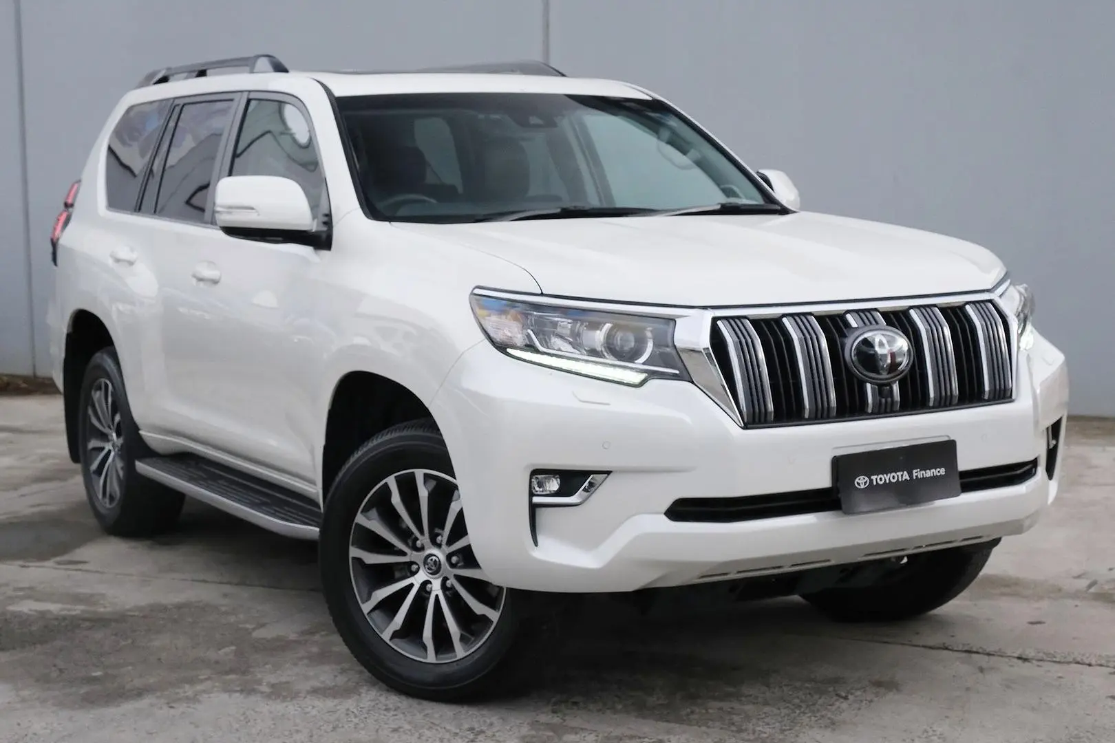 2023 Toyota Landcruiser Prado Gallery Image 1