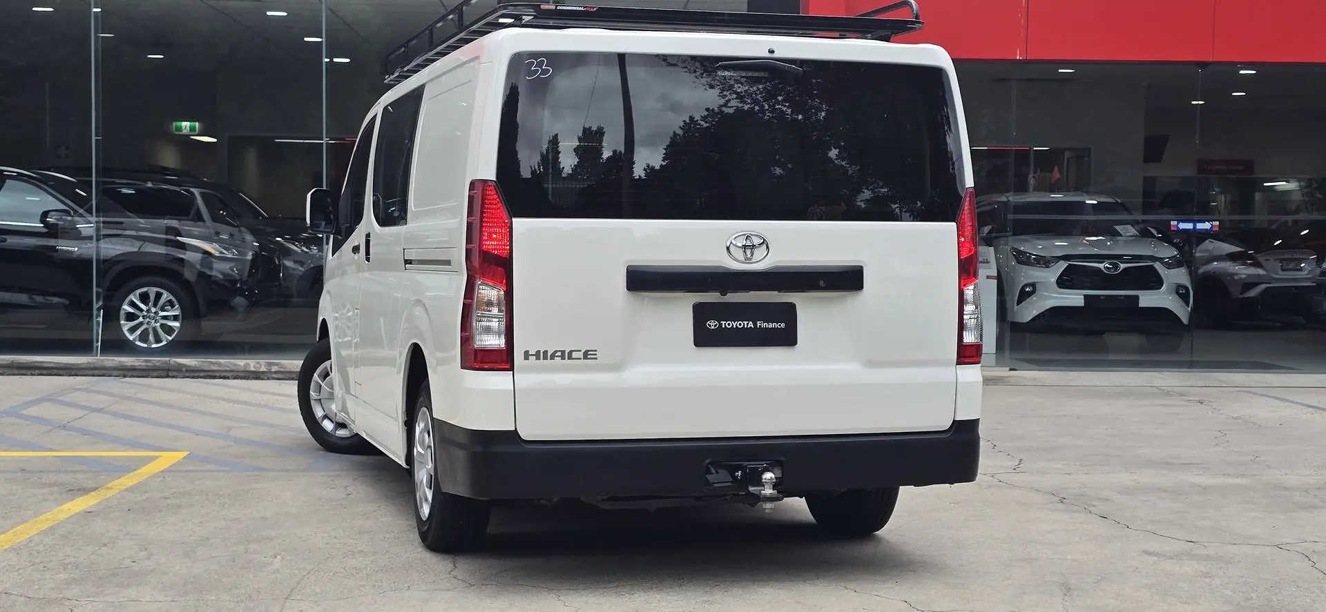 2021 Toyota Hiace Gallery Image 5