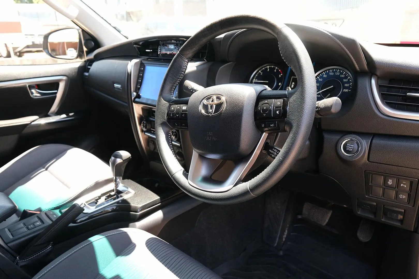 2022 Toyota Fortuner Gallery Image 7