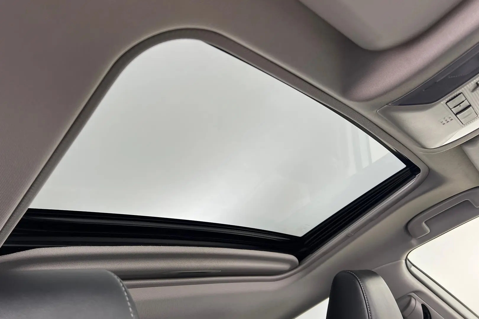 2021 Toyota RAV4 Gallery Image 19