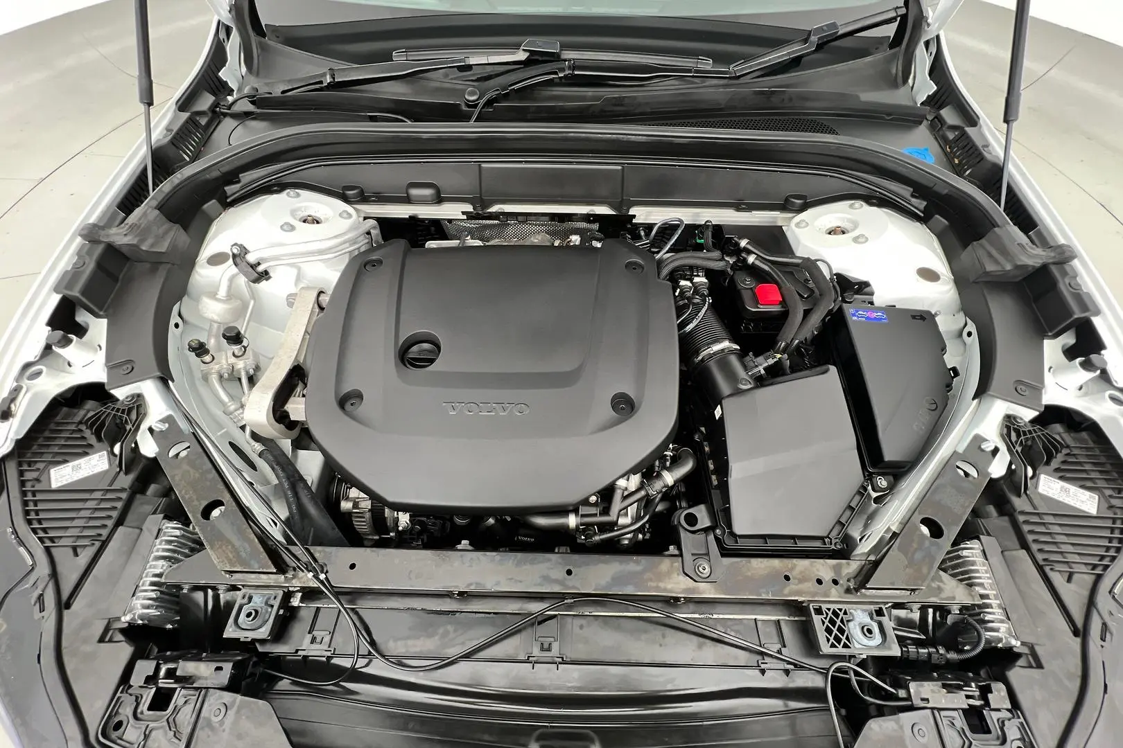 2021 Volvo XC60 Gallery Image 21