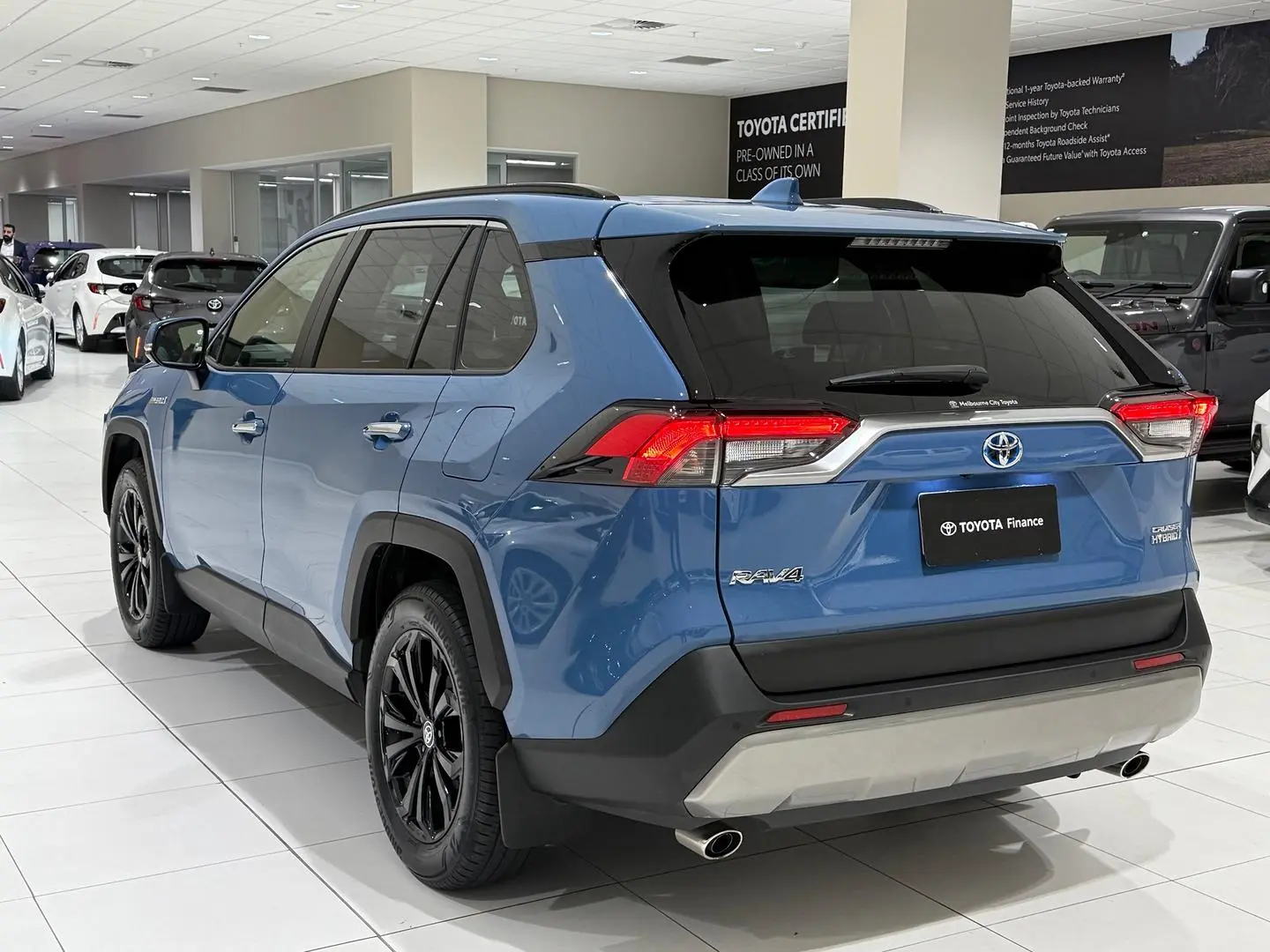 2024 Toyota RAV4 Gallery Image 8