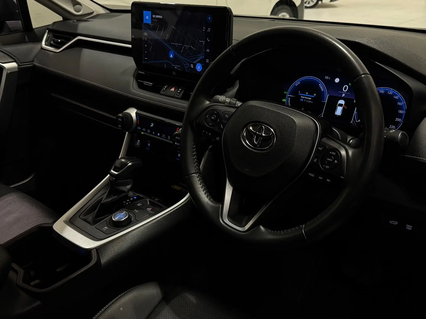 2024 Toyota RAV4 Gallery Image 13