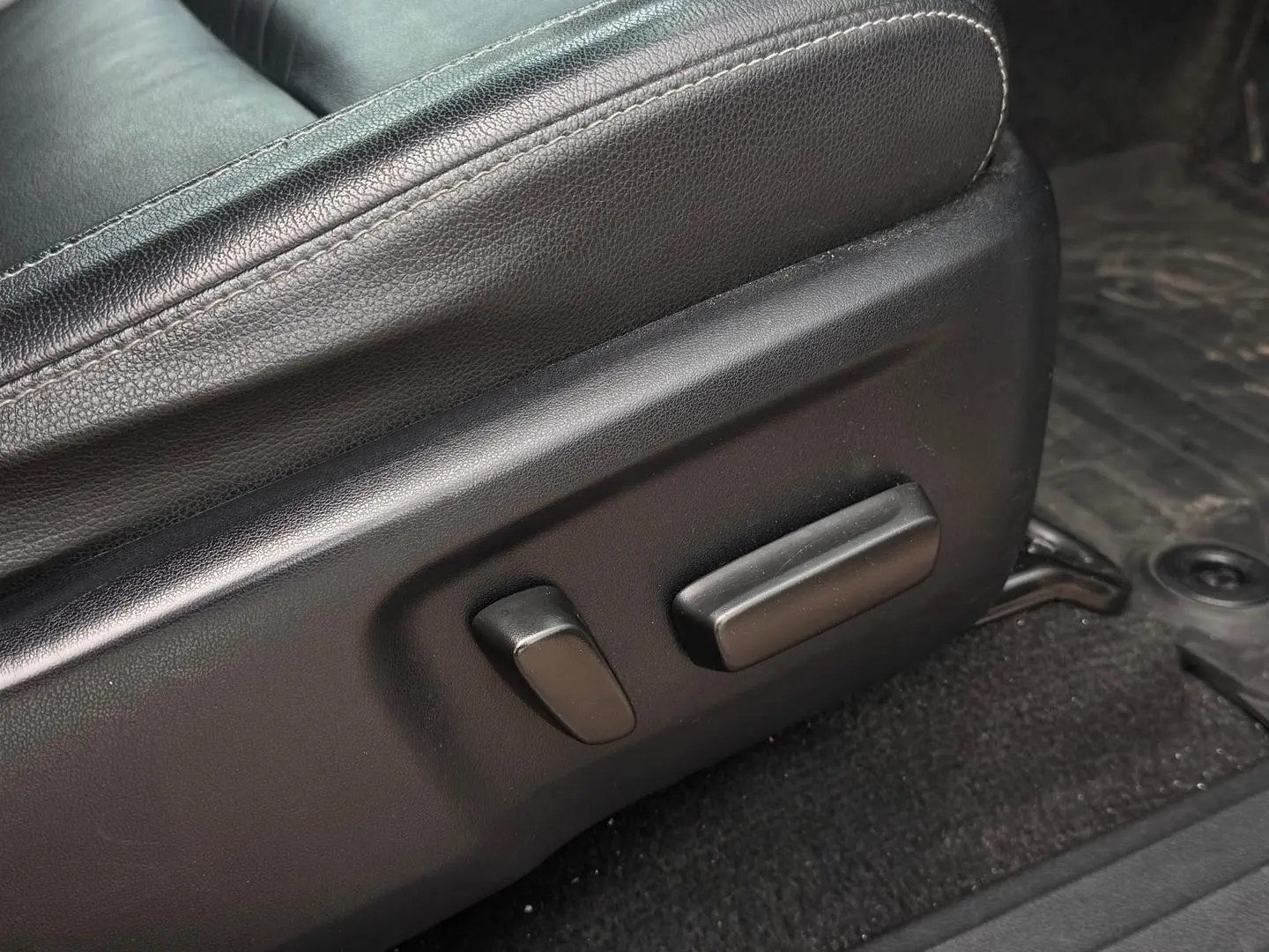 2020 Toyota Hilux Gallery Image 14