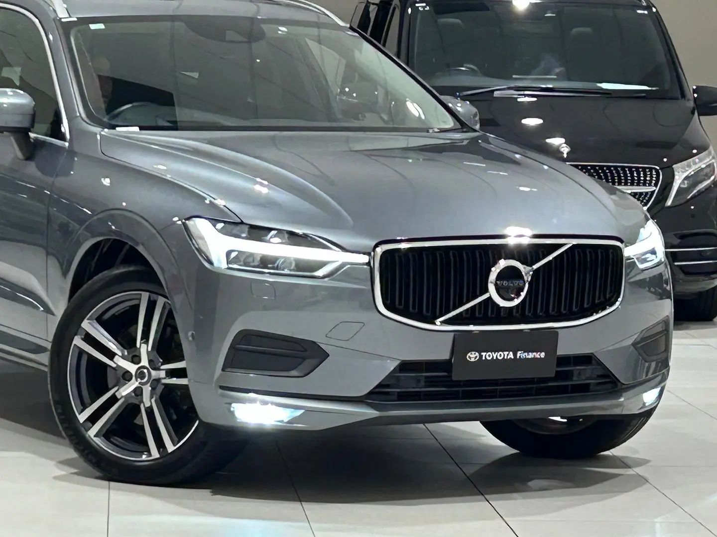 2020 Volvo XC60 Gallery Image 3
