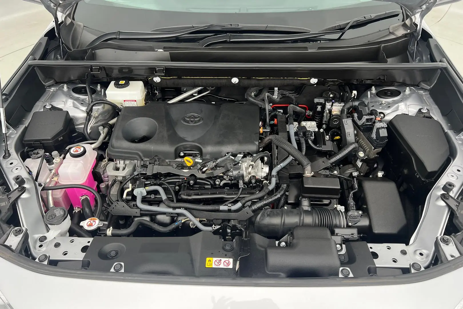 2022 Toyota RAV4 Gallery Image 21