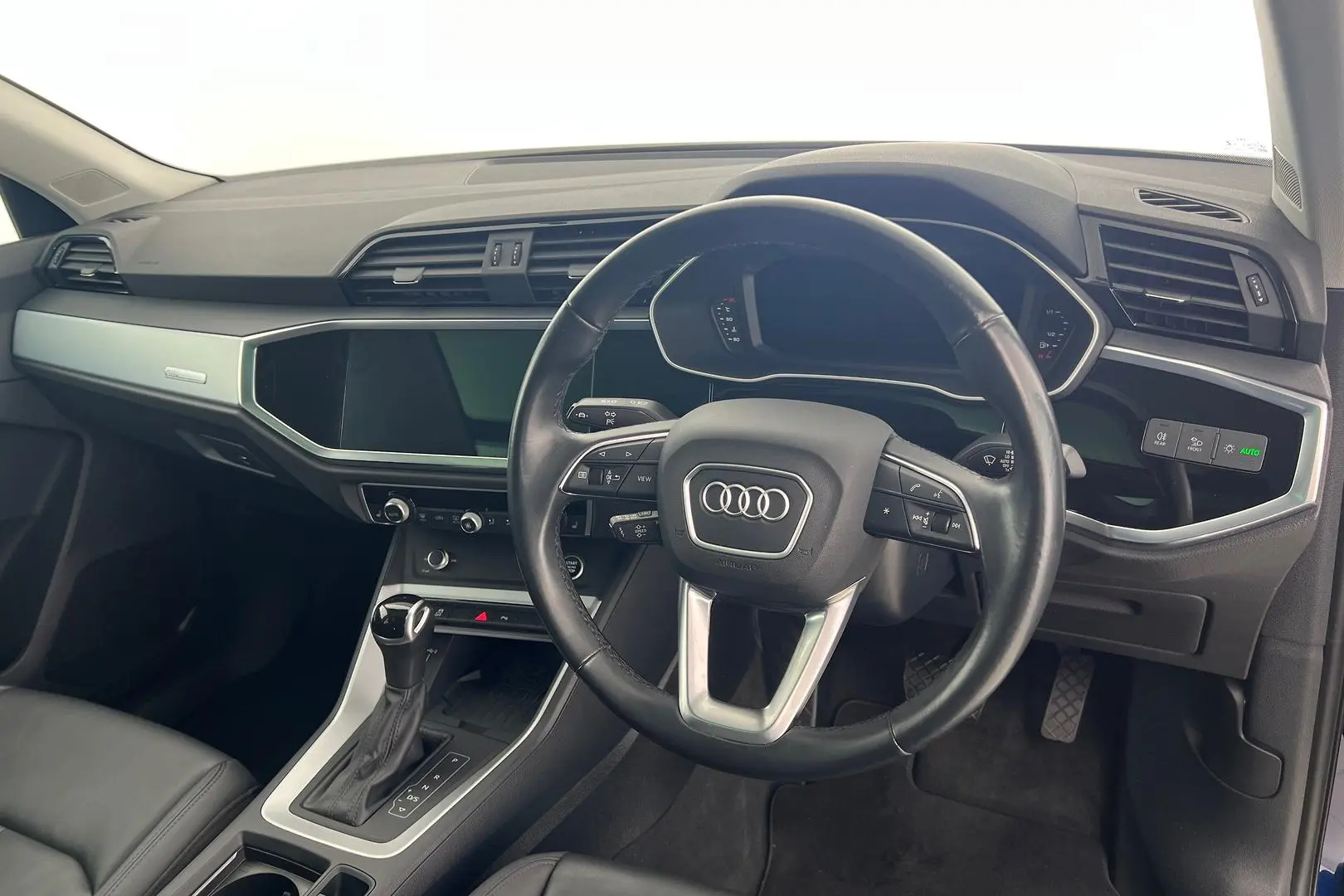 2021 Audi Q3 Gallery Image 12