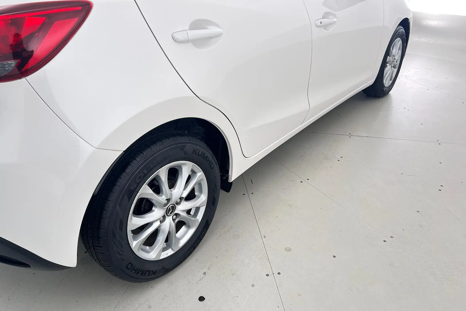 2019 Mazda 2 Gallery Image 5