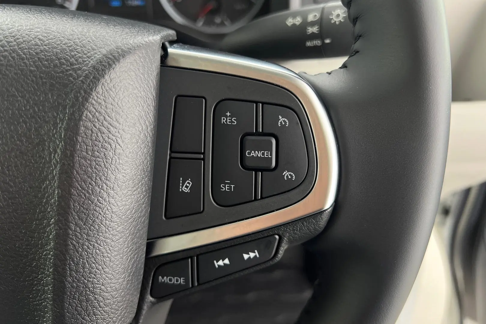 2022 Toyota Hiace Gallery Image 18