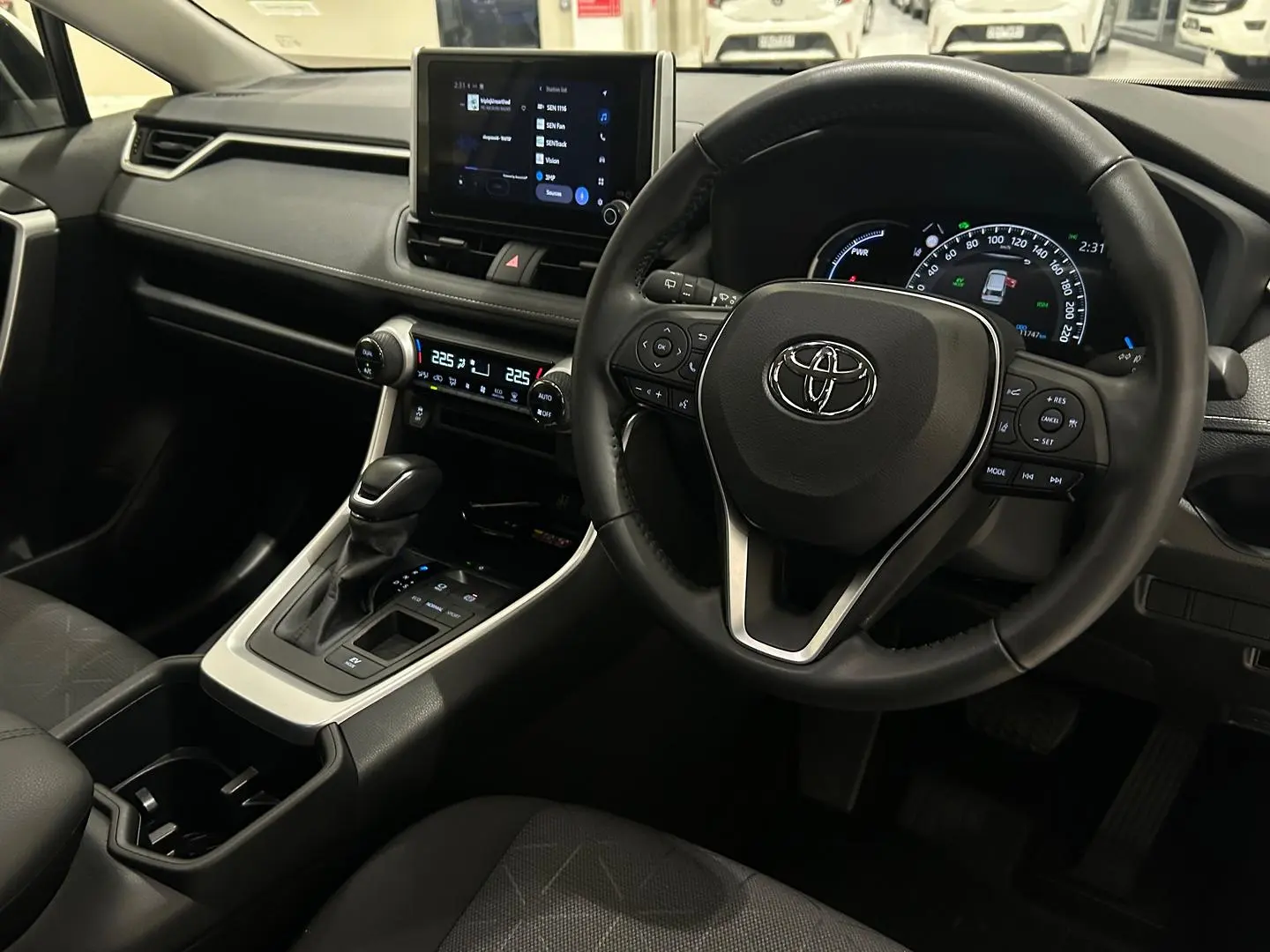 2024 Toyota RAV4 Gallery Image 11