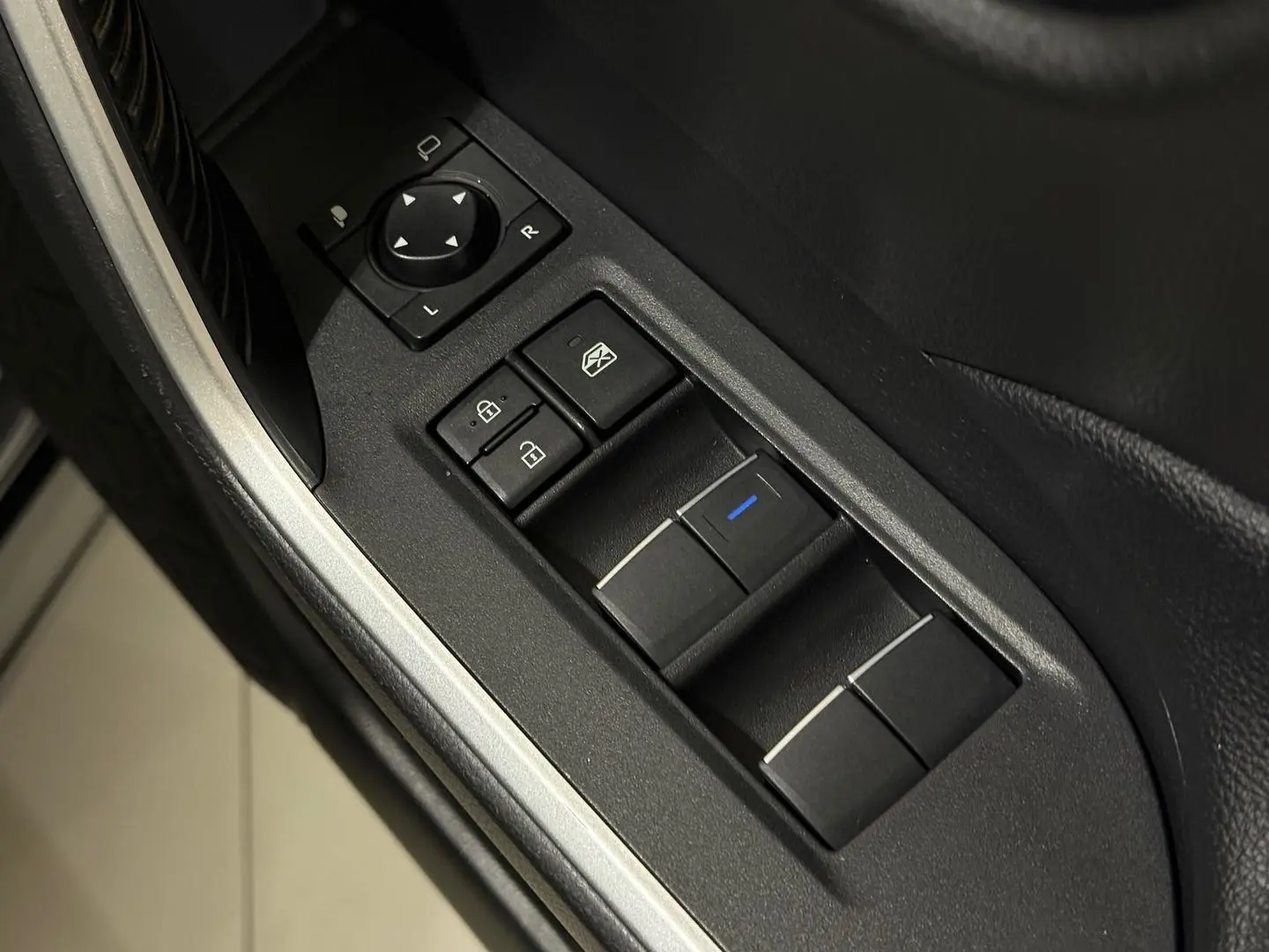 2021 Toyota RAV4 Gallery Image 15