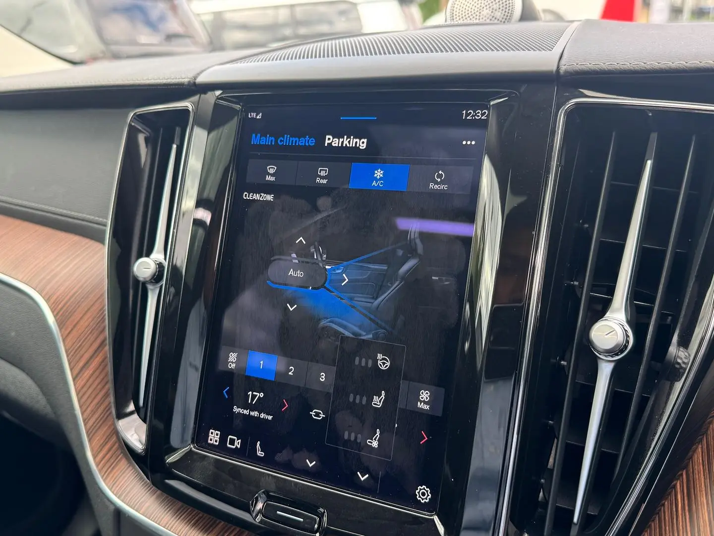 2022 Volvo XC60 Gallery Image 20