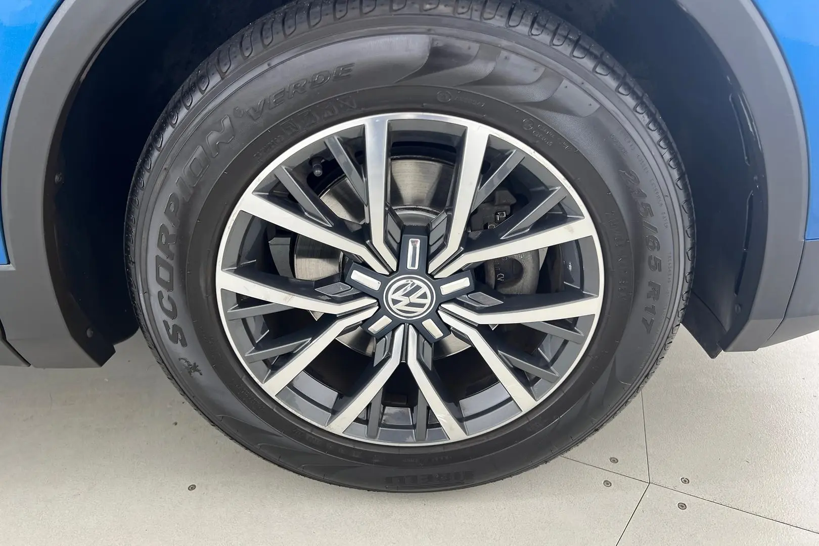 2016 Volkswagen Tiguan Gallery Image 16
