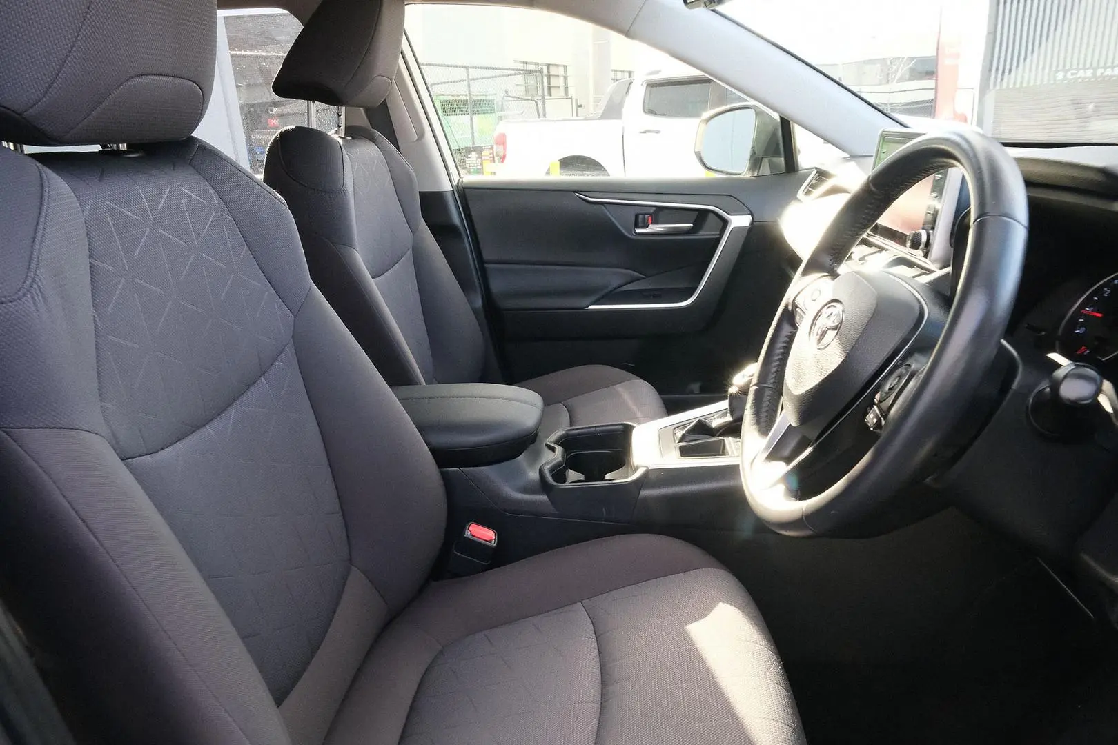 2020 Toyota RAV4 Gallery Image 14