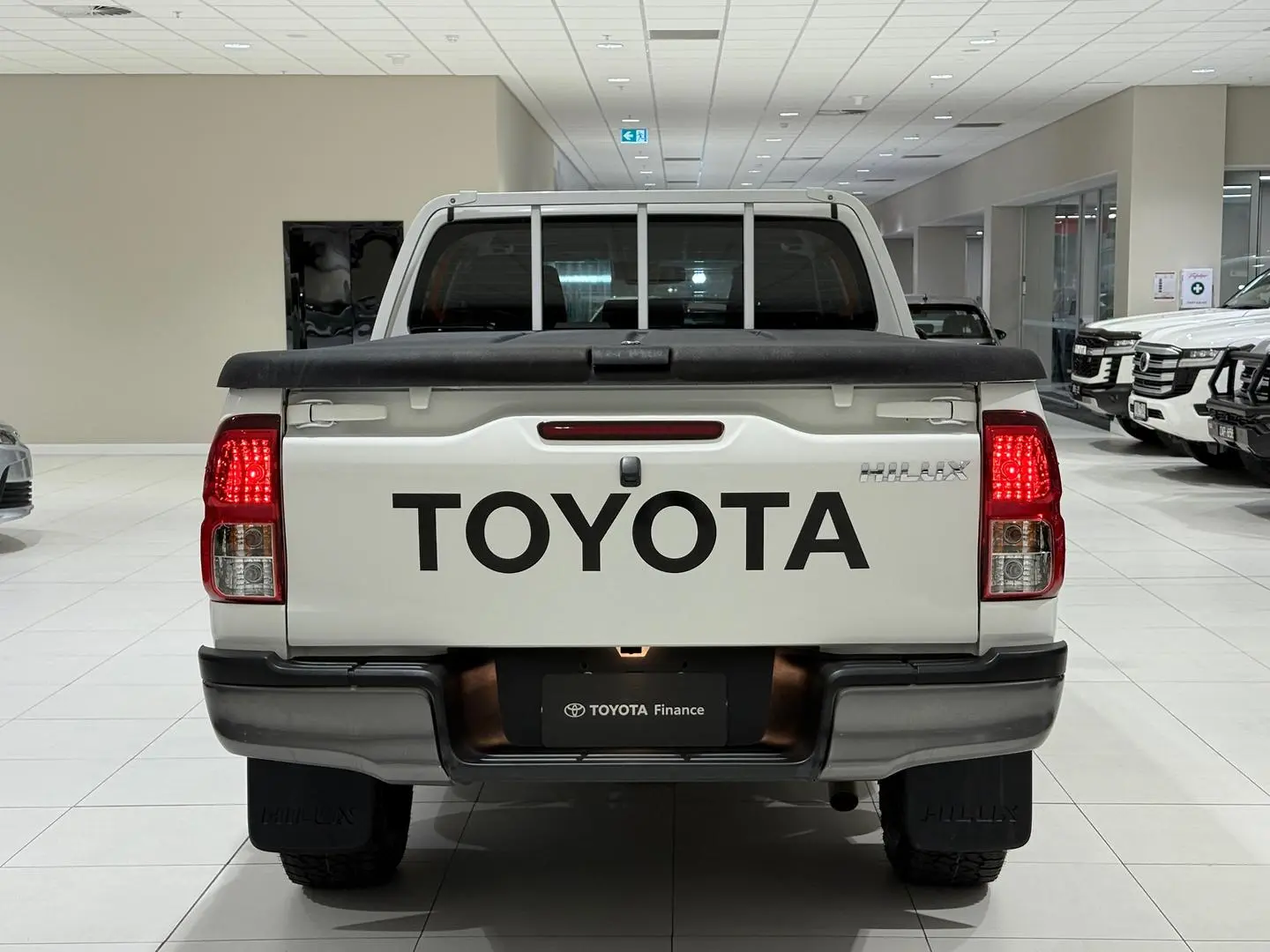 2020 Toyota Hilux Gallery Image 9