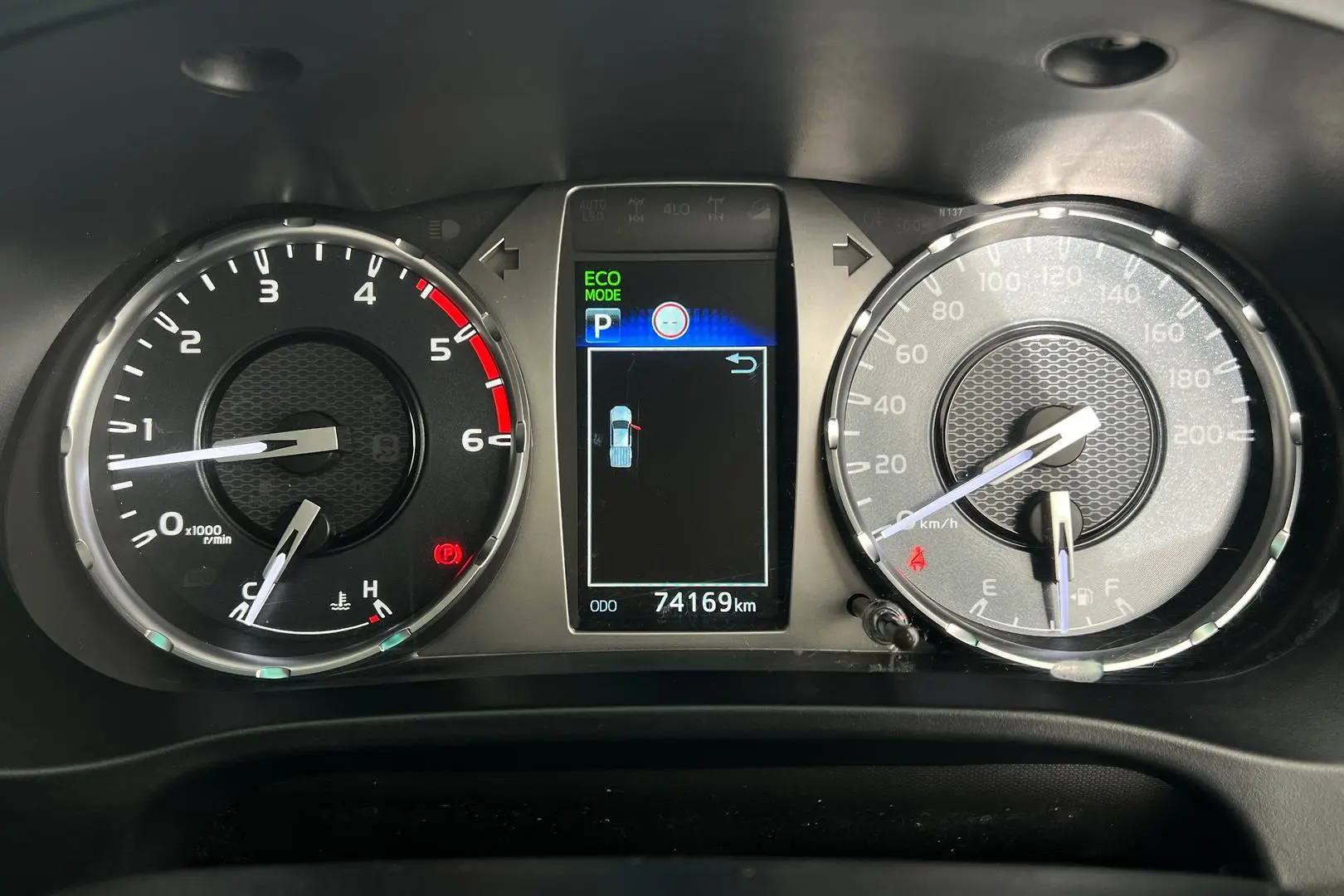 2020 Toyota Hilux Gallery Image 17