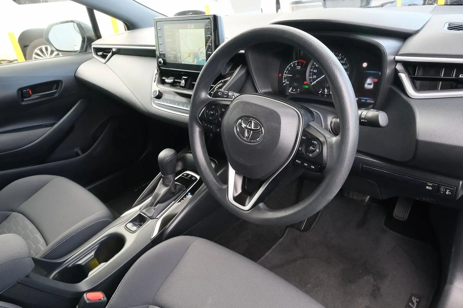 2018 Toyota Corolla Gallery Image 7