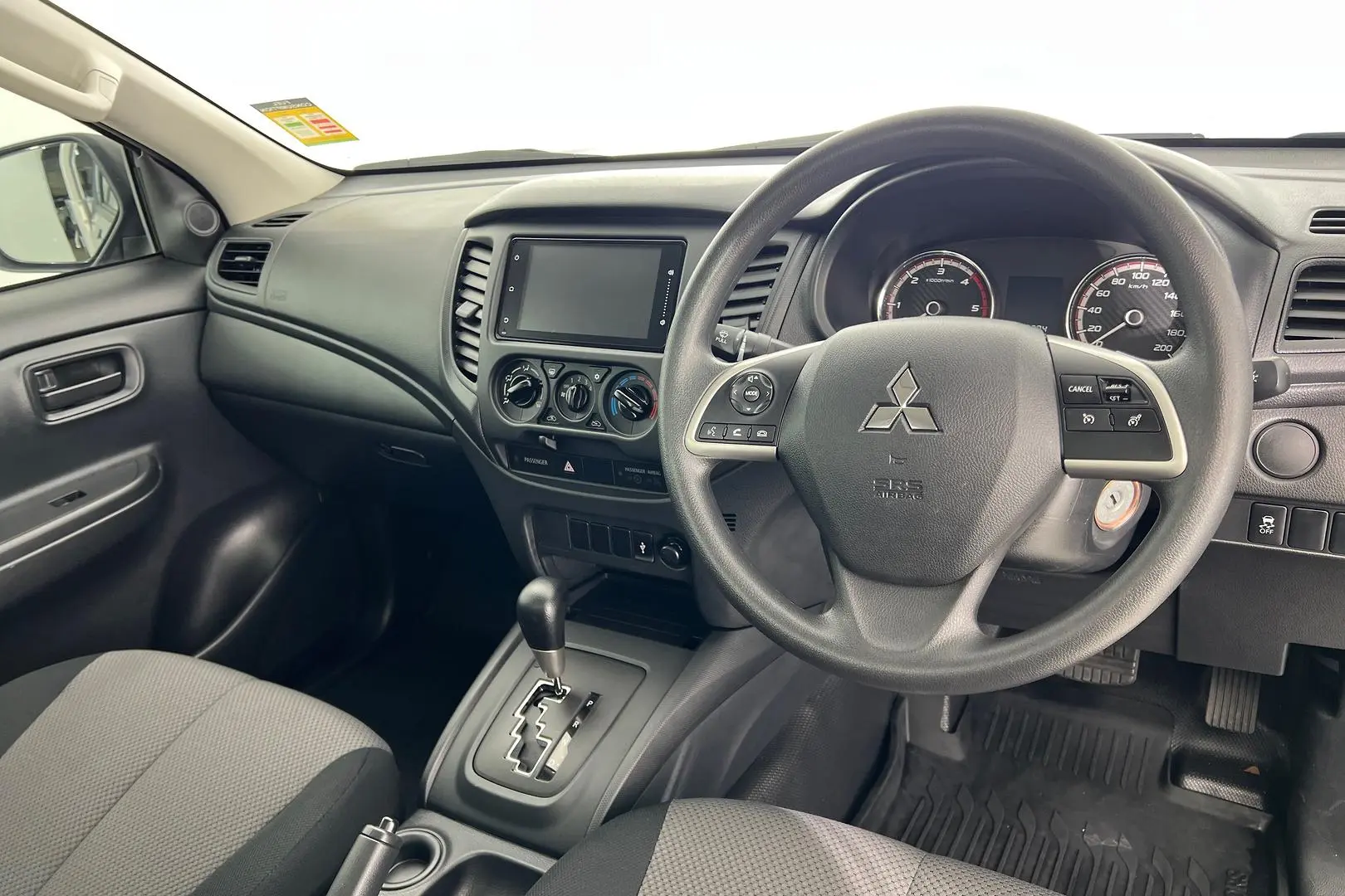 2023 Mitsubishi Triton Gallery Image 3