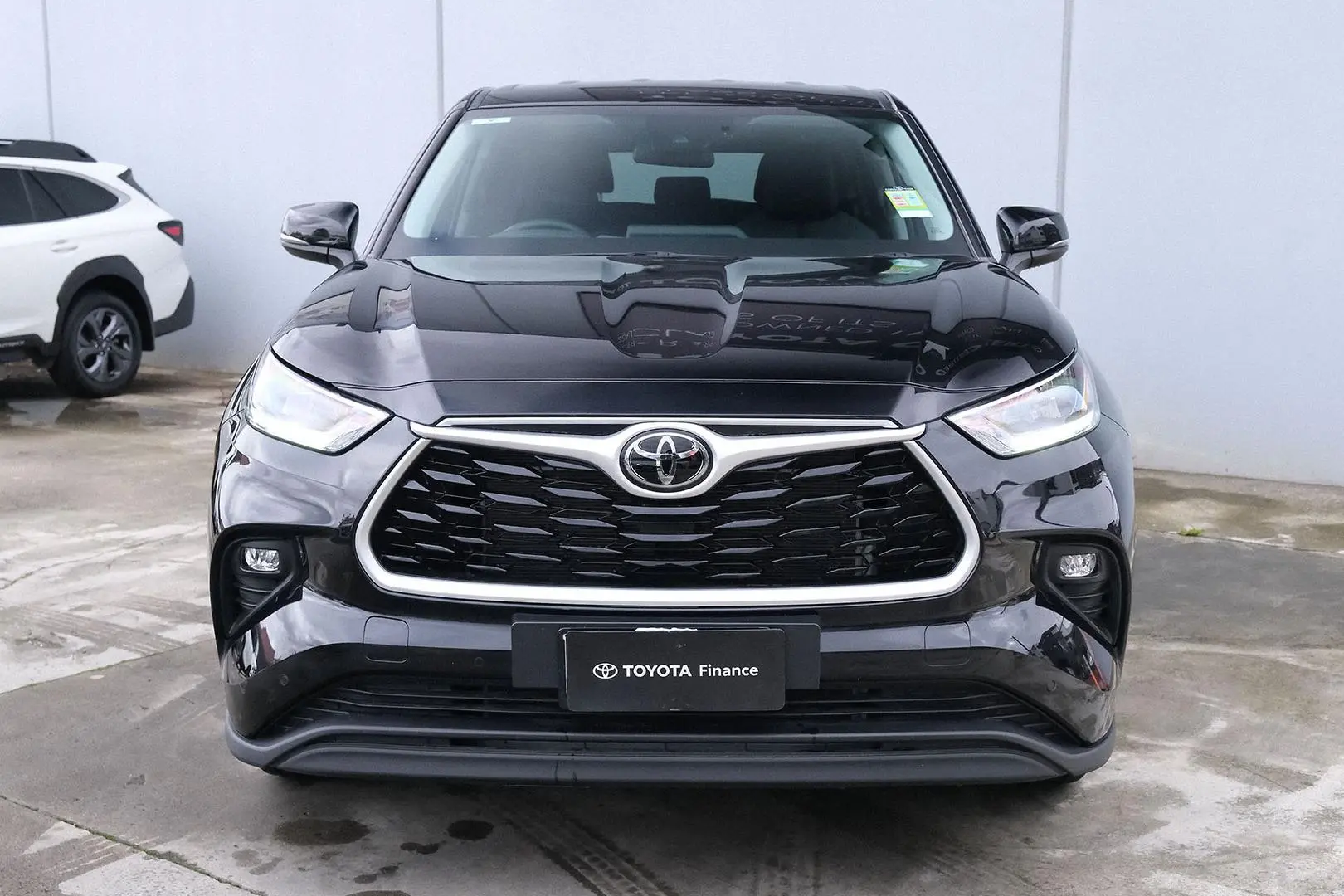 2023 Toyota Kluger Gallery Image 3