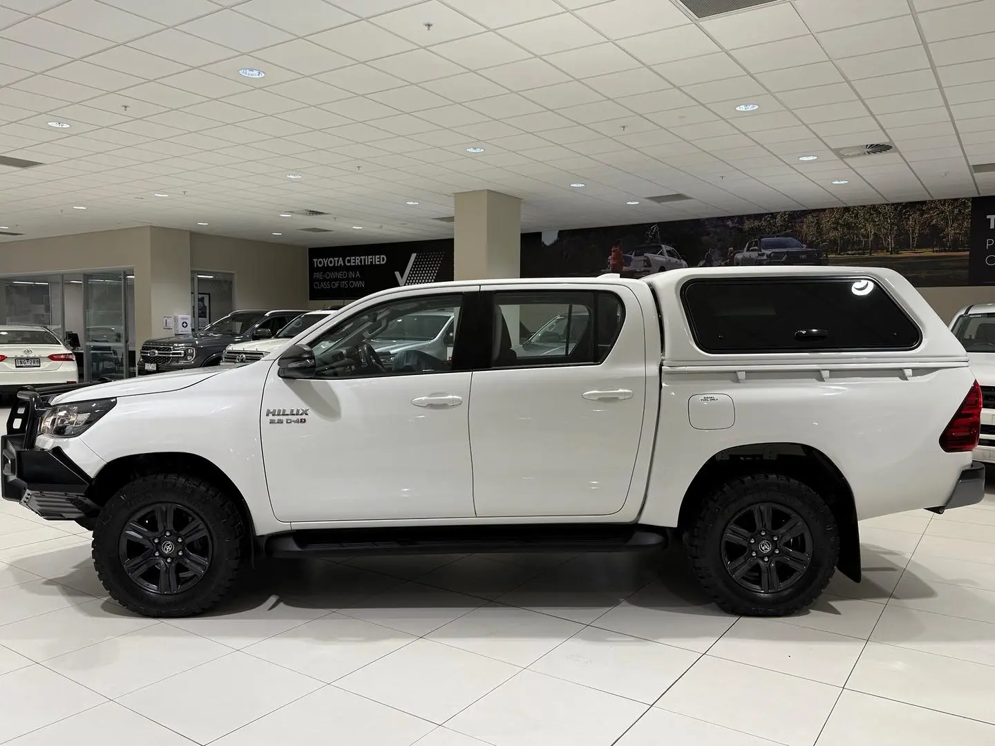 2023 Toyota Hilux Gallery Image 6