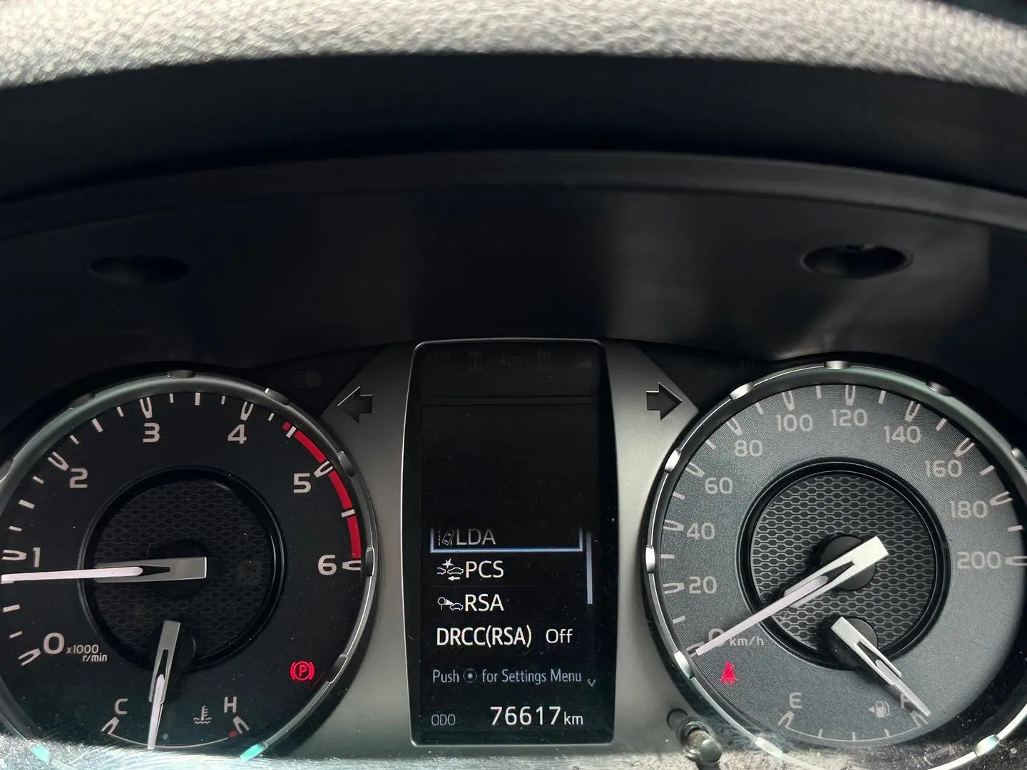 2020 Toyota Hilux Gallery Image 22