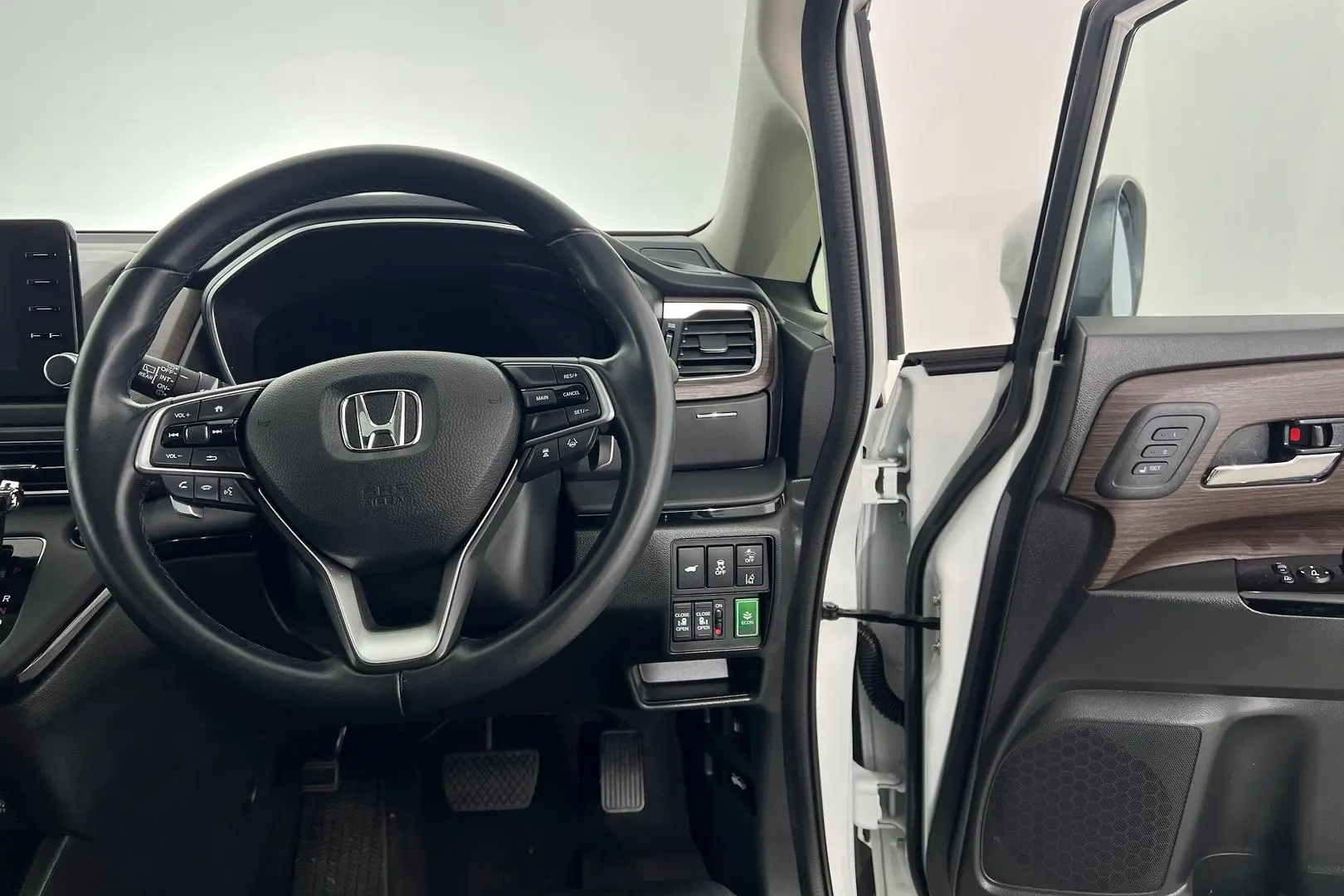 2021 Honda Odyssey Gallery Image 16