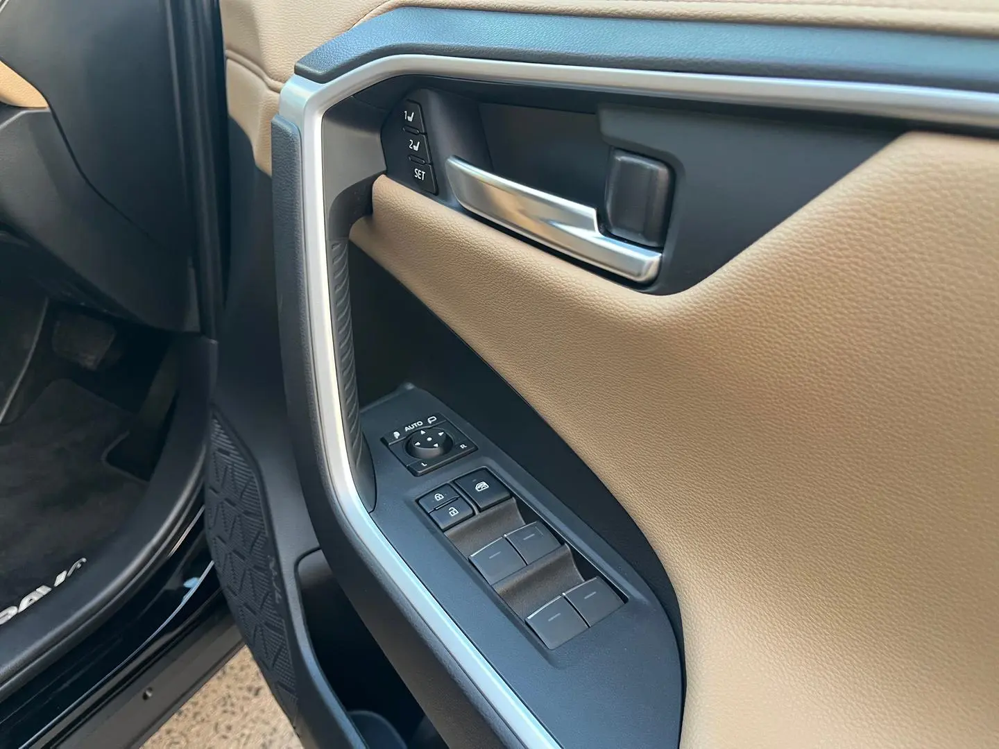 2024 Toyota RAV4 Gallery Image 14