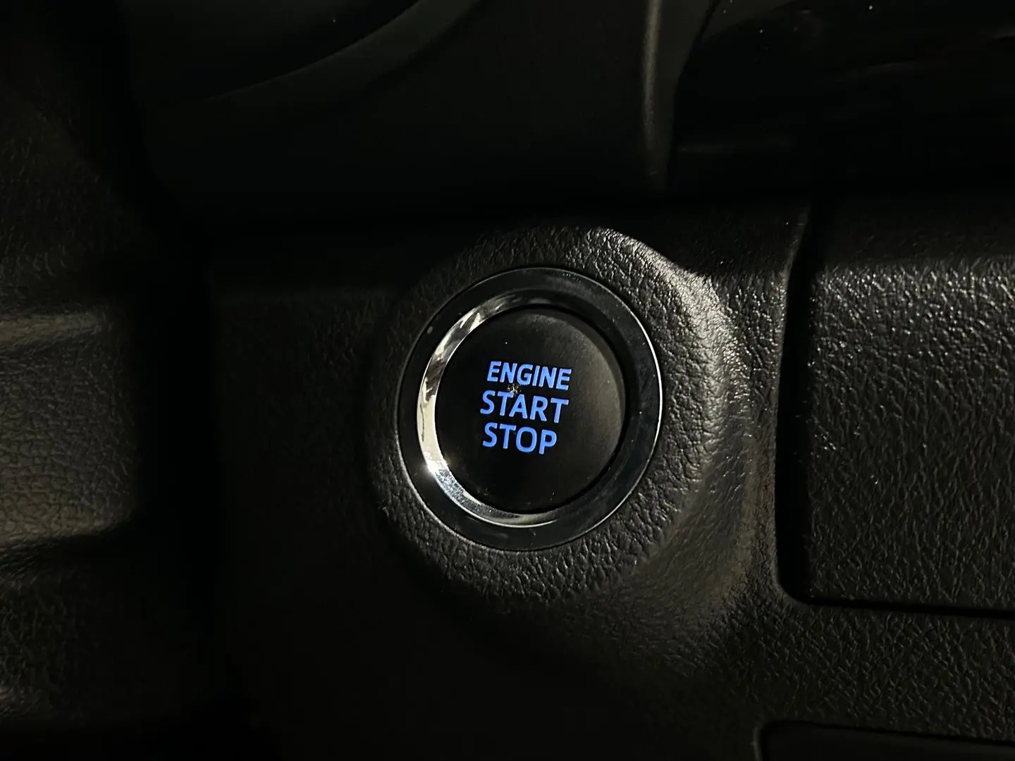 2021 Toyota Hilux Gallery Image 24