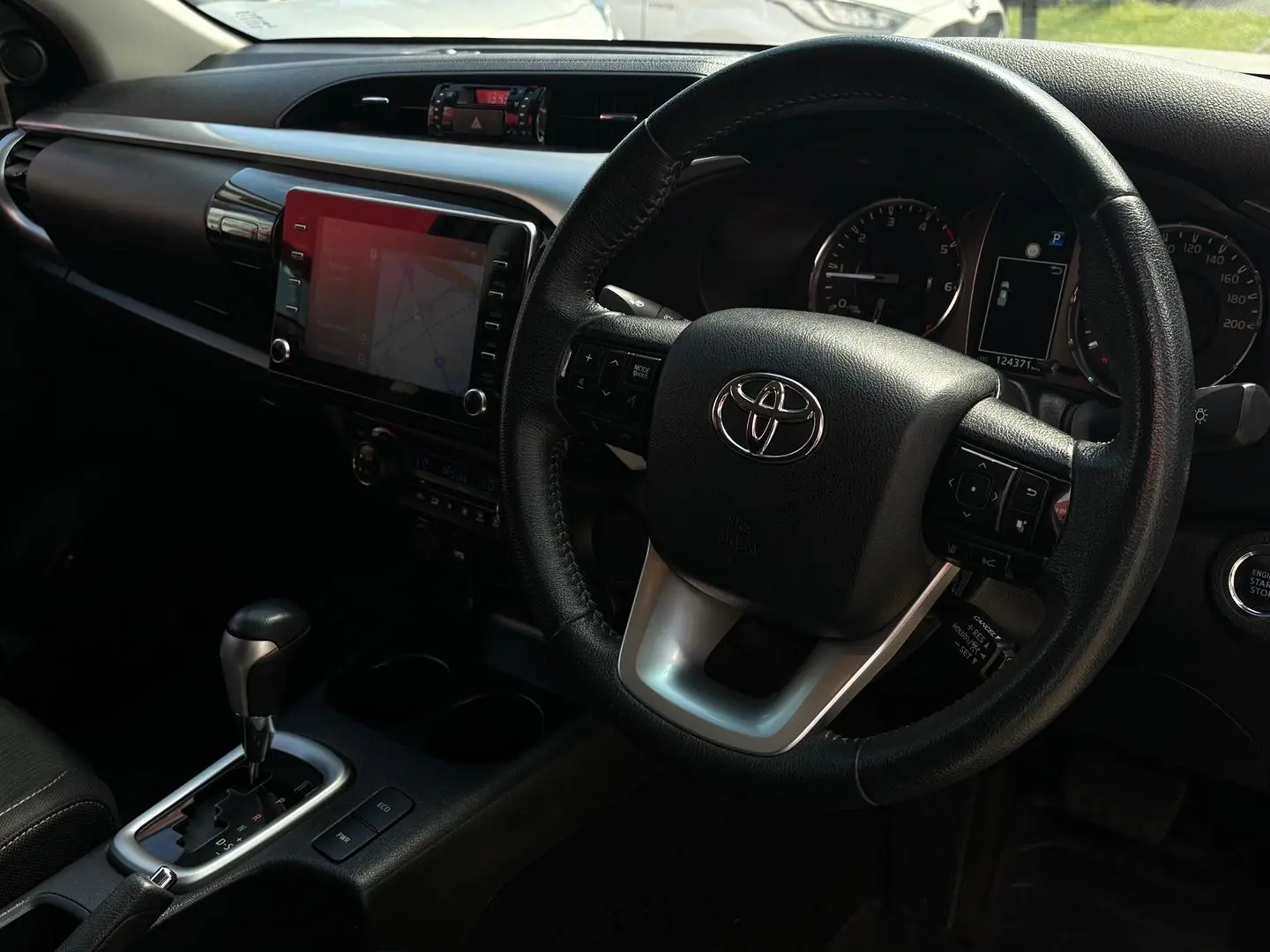 2022 Toyota Hilux Gallery Image 12