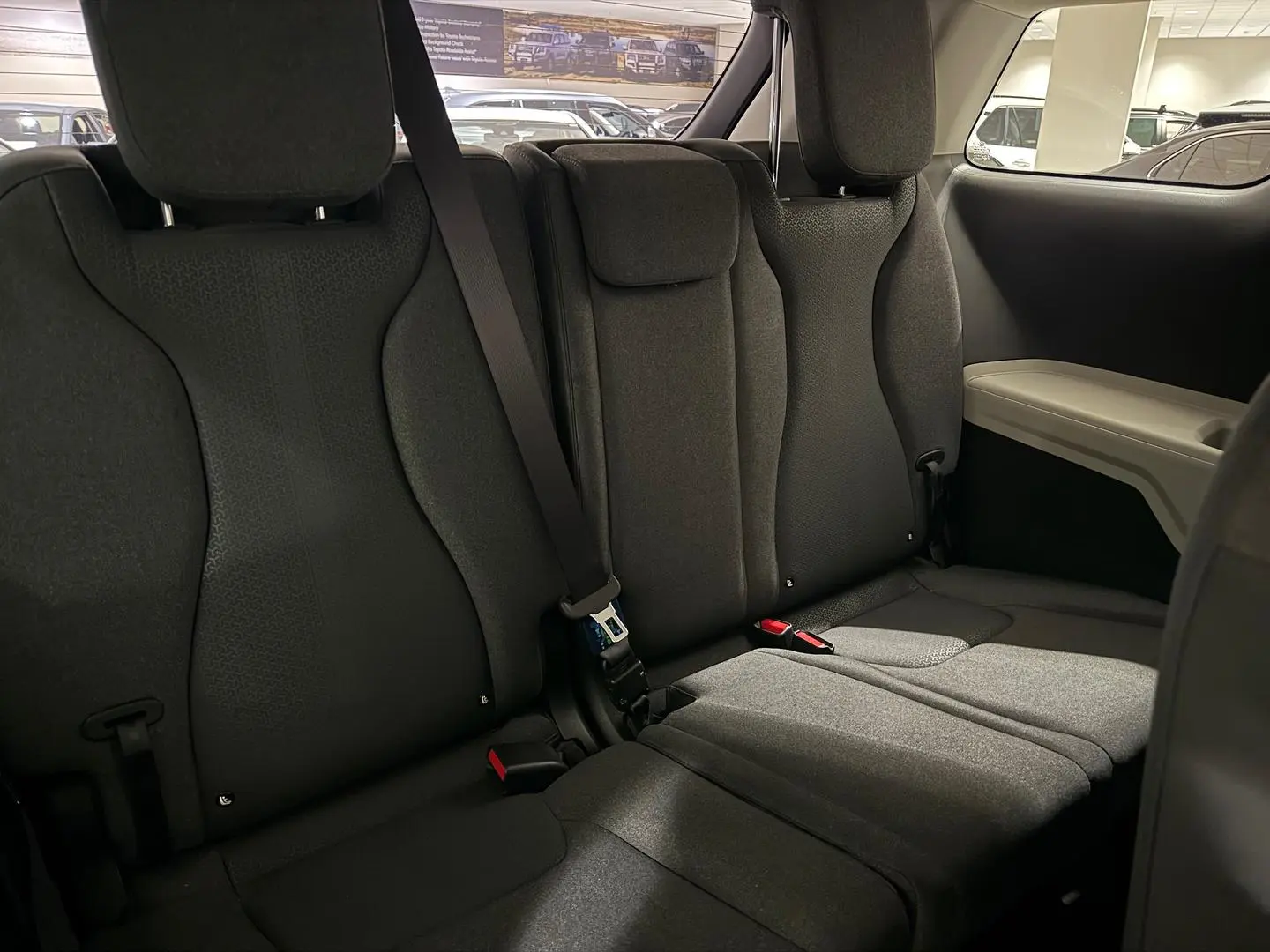 2021 Kia Carnival Gallery Image 15