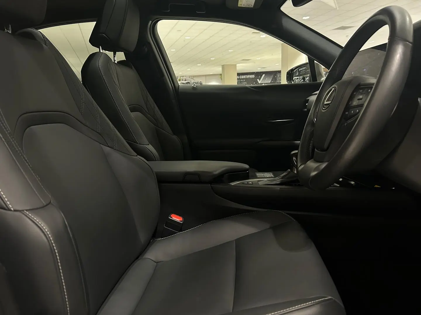 2023 Lexus UX Gallery Image 12