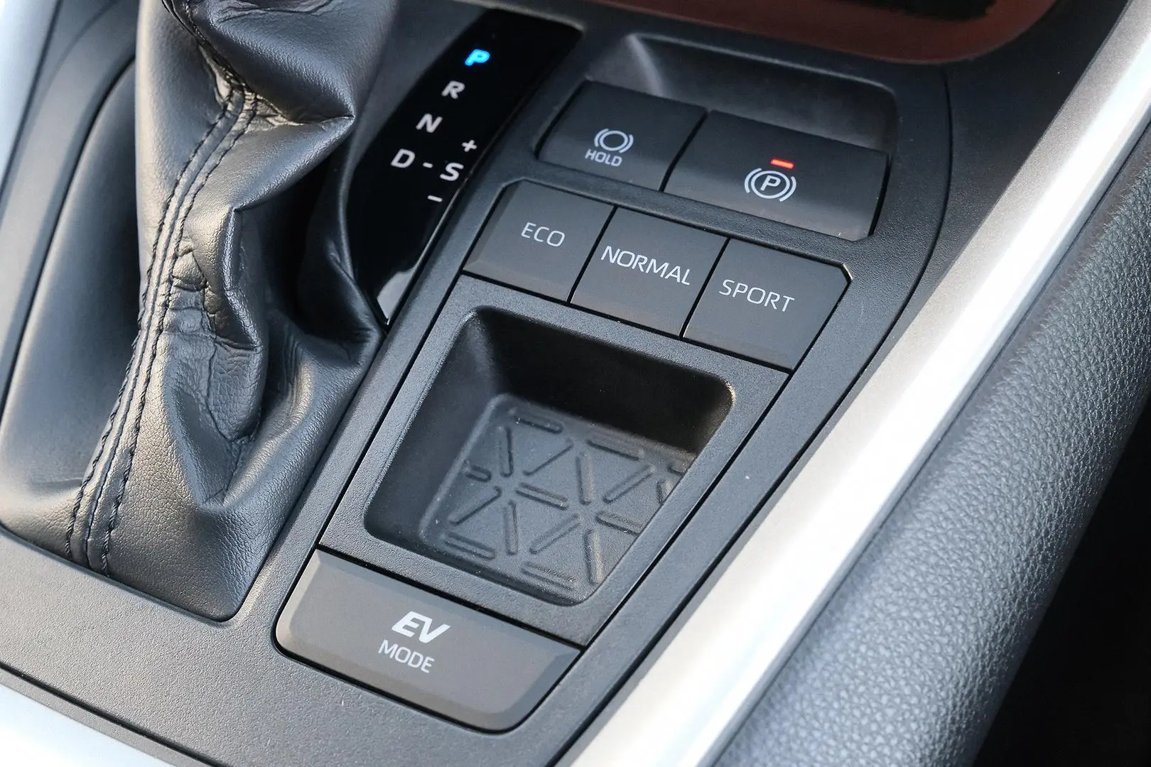 2023 Toyota RAV4 Gallery Image 19