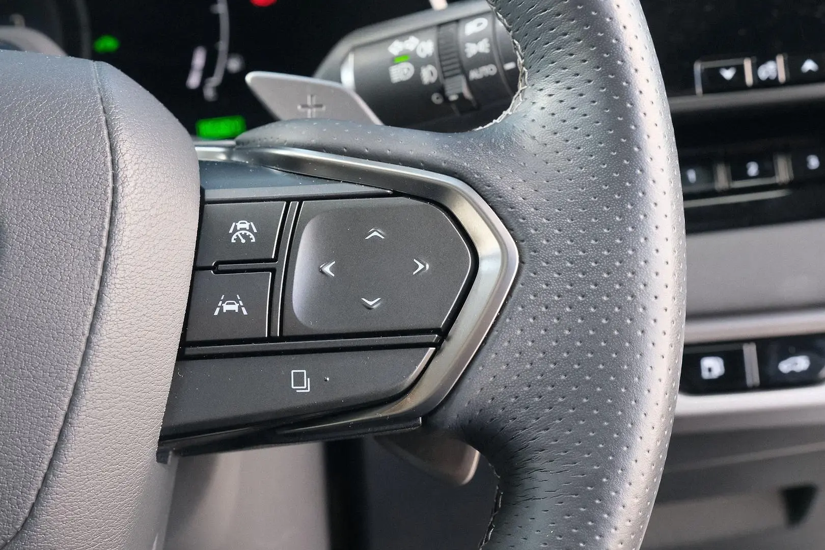 2024 Lexus RX Gallery Image 16