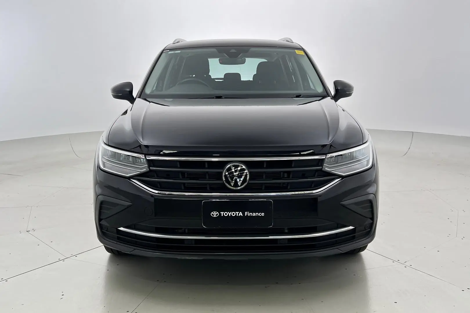 2021 Volkswagen Tiguan Gallery Image 10