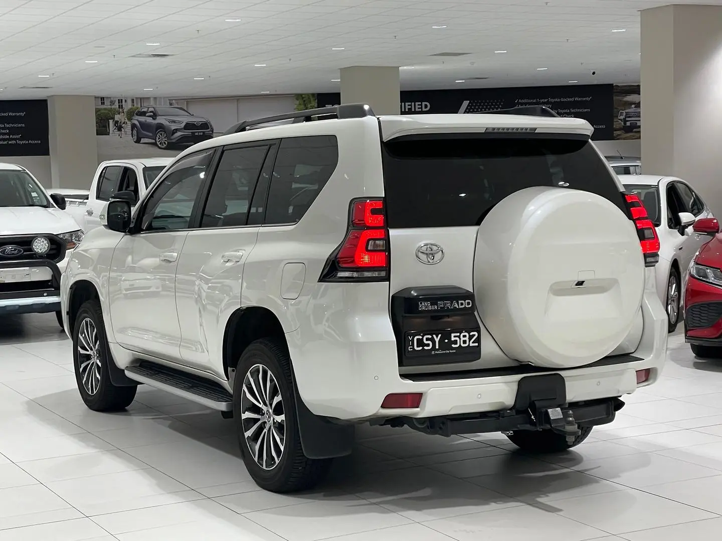 2023 Toyota Landcruiser Prado Gallery Image 9