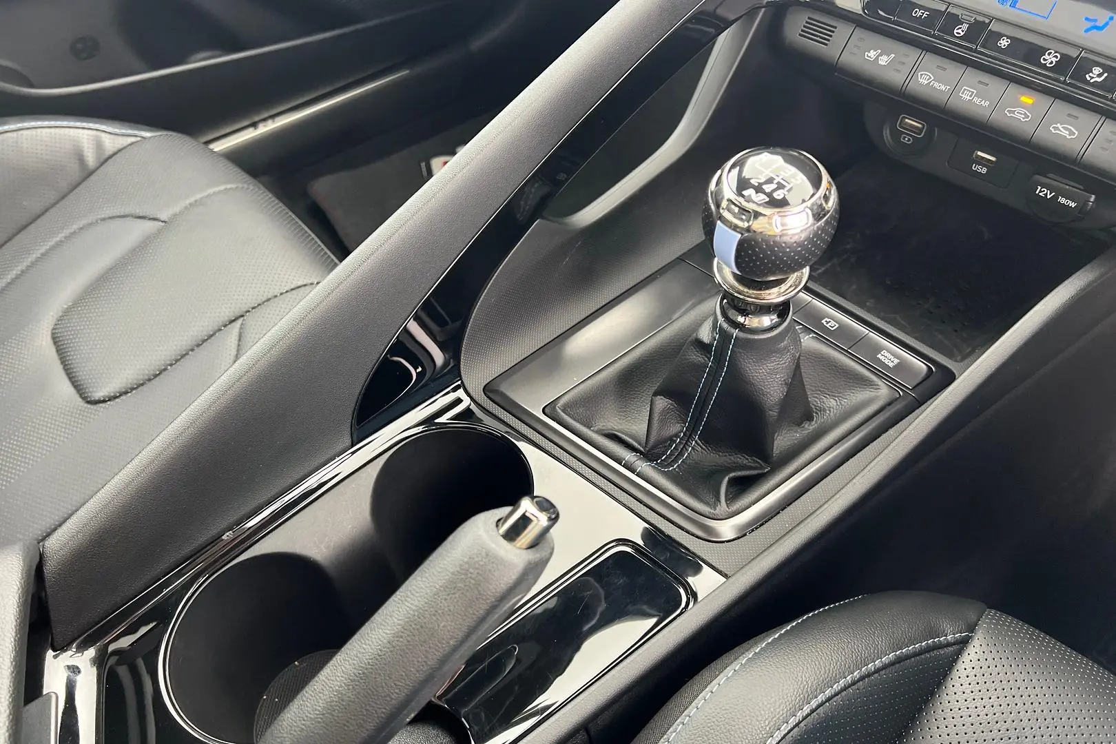2022 Hyundai i30 Gallery Image 14