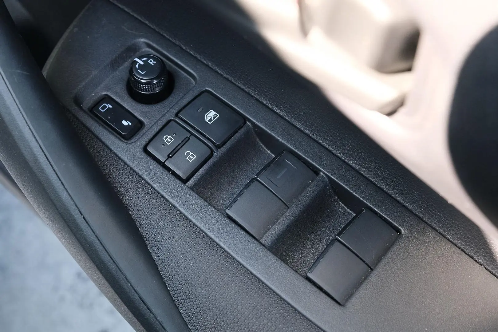 2019 Toyota Corolla Gallery Image 12