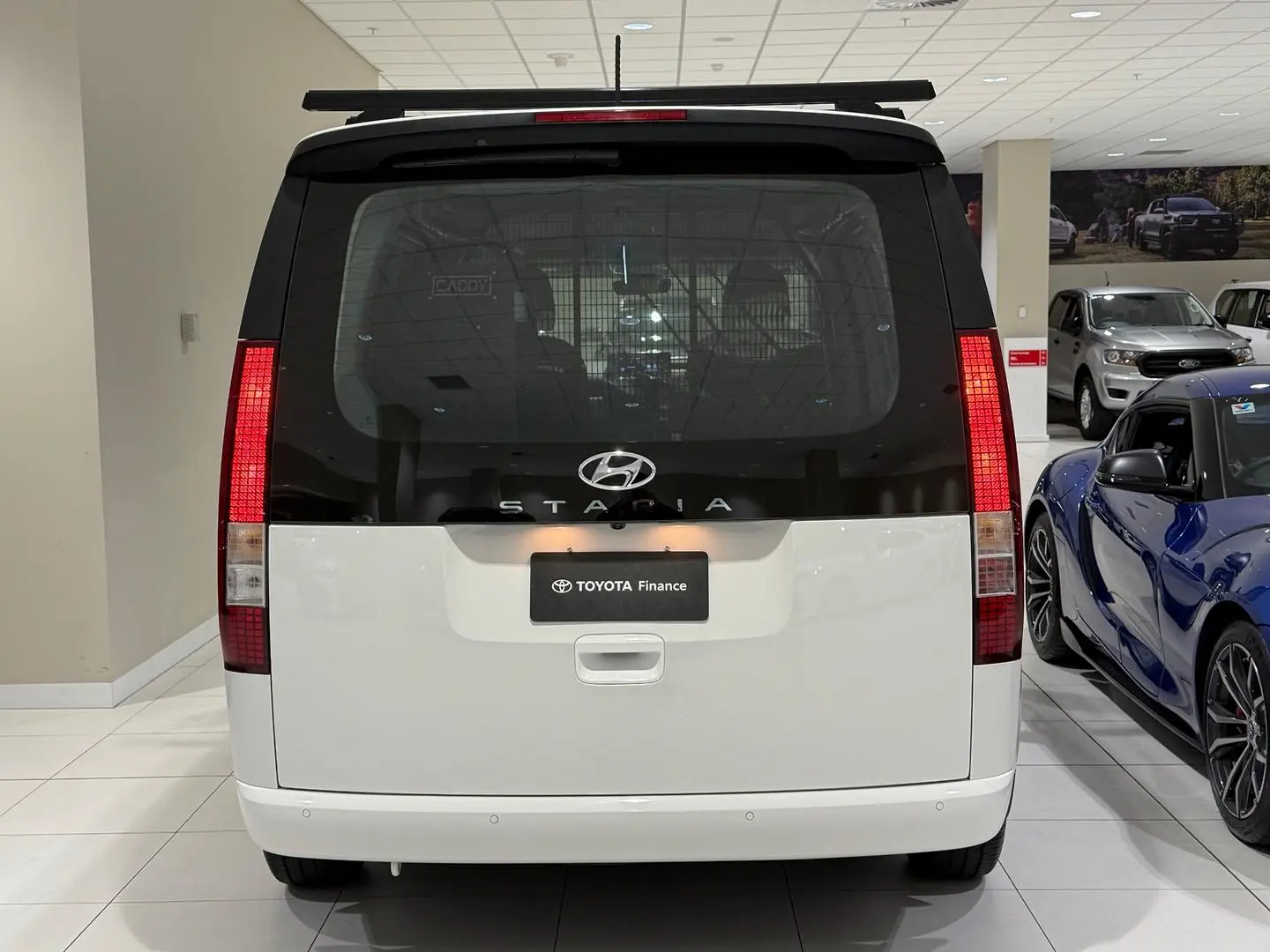 2022 Hyundai STARIA LOAD Gallery Image 9