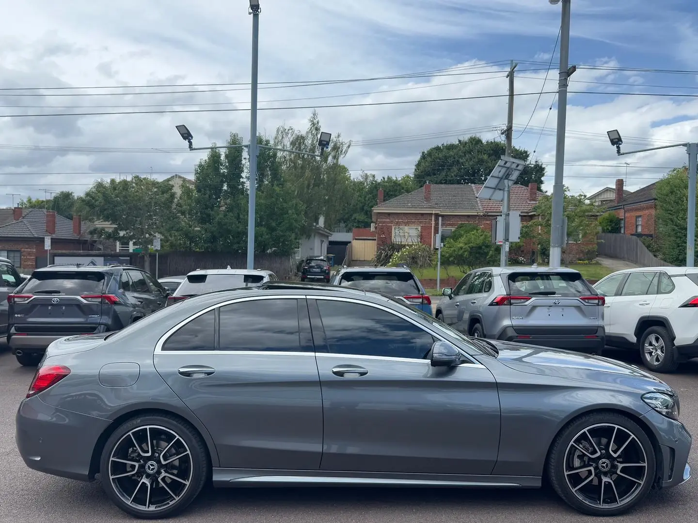 2021 Mercedes-Benz C-Class Gallery Image 3