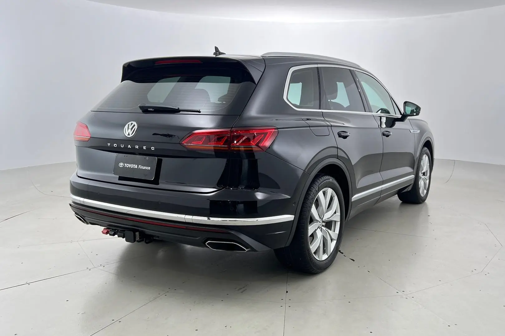 2020 Volkswagen Touareg Gallery Image 5