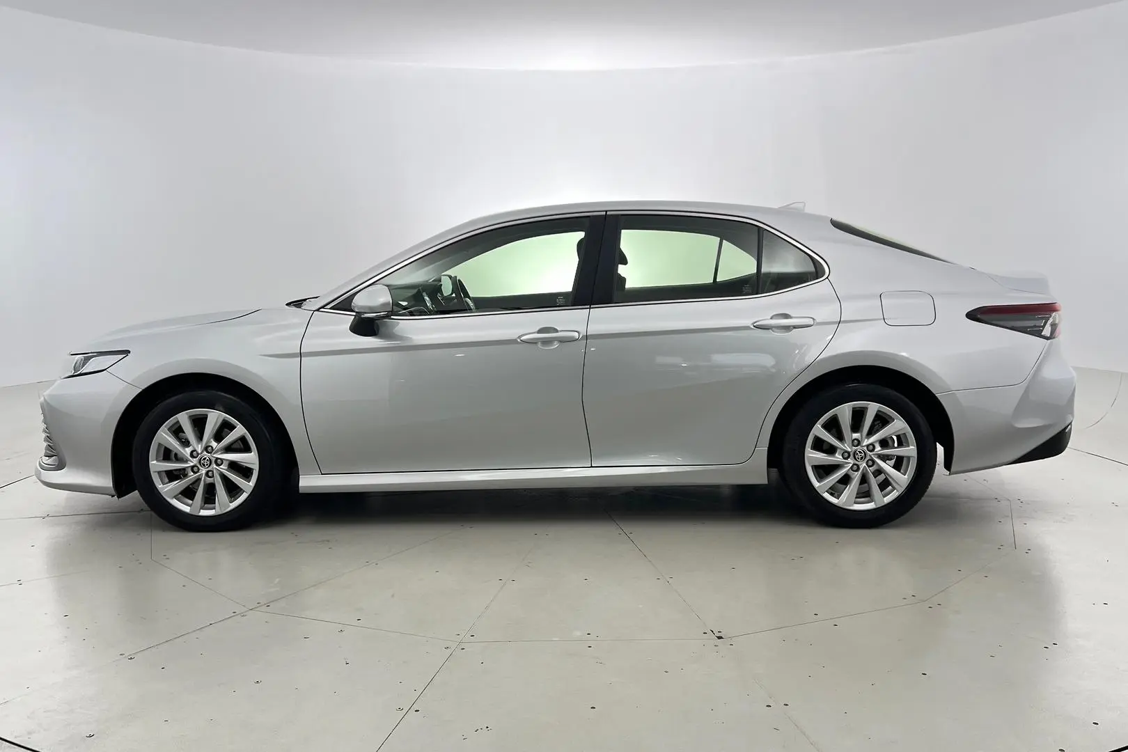 2024 Toyota Camry Gallery Image 7